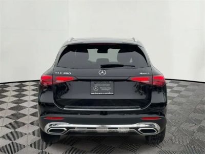 2025 Mercedes-Benz GLC - Photo 10
