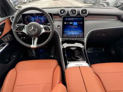 2025 Mercedes-Benz GLC - Photo 5