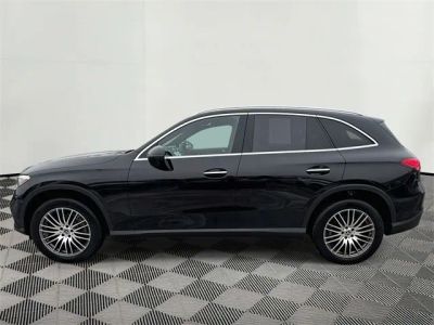 2025 Mercedes-Benz GLC - Photo 8