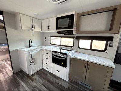2026 Jayco Jay Flight SLX — photo 10 view