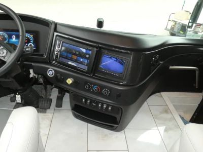 2026 Fleetwood Discovery LXE - Photo 10