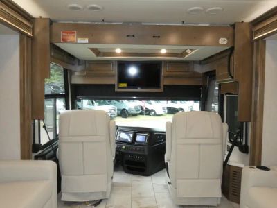 2026 Fleetwood Discovery LXE - Photo 13