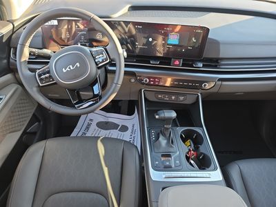 2026 Kia Carnival — photo 12 view