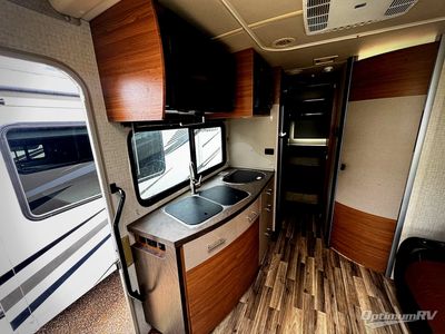 2017 Itasca Navion - Photo 9