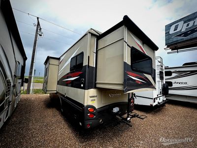 2017 Itasca Navion - Photo 21