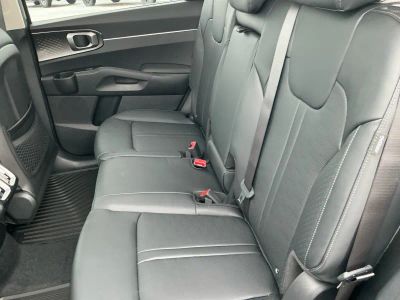 2026 Kia Sorento Hybrid — photo 15 view