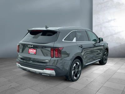 2026 Kia Sorento Hybrid — rear three-quarter view