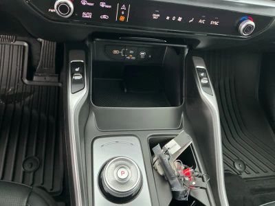 2026 Kia Sorento Hybrid — photo 8 view