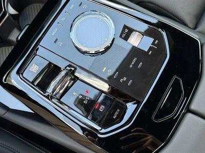 2026 BMW 5 Series — photo 29 view