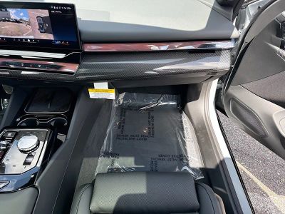 2026 BMW 5 Series — photo 18 view