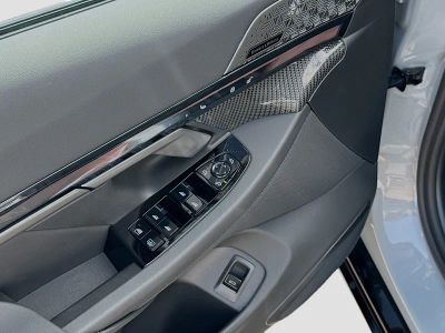 2026 BMW 5 Series — photo 23 view