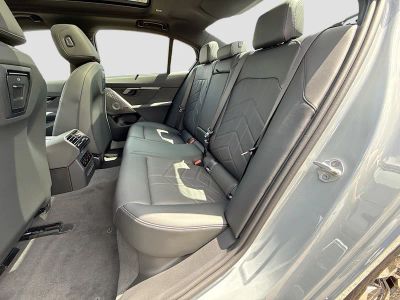 2026 BMW 5 Series — photo 21 view