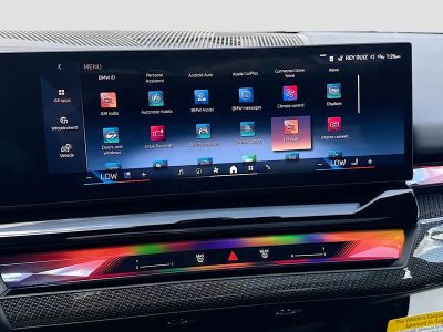 2026 BMW 5 Series — photo 30 view