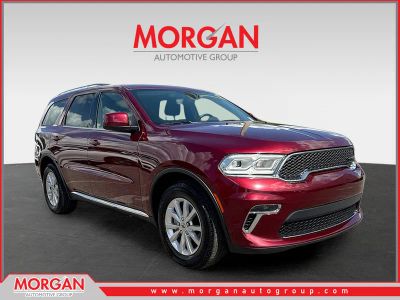 2022 Dodge Durango SXT in Octane Red Pearlcoat — front three-quarter view