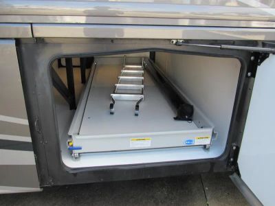 2023 Fleetwood DISCOVERY LXE - Photo 33