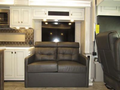 2023 Fleetwood DISCOVERY LXE - Photo 6