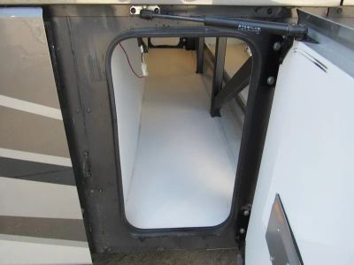 2023 Fleetwood DISCOVERY LXE - Photo 35