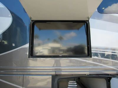 2023 Fleetwood DISCOVERY LXE - Photo 34