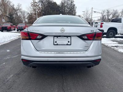 2022 Nissan Altima 2.5 SR - Photo 9