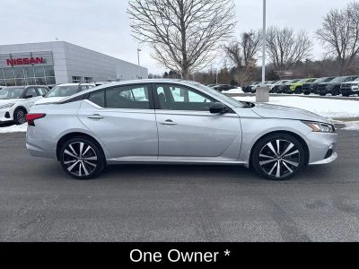 2022 Nissan Altima 2.5 SR - Photo 11