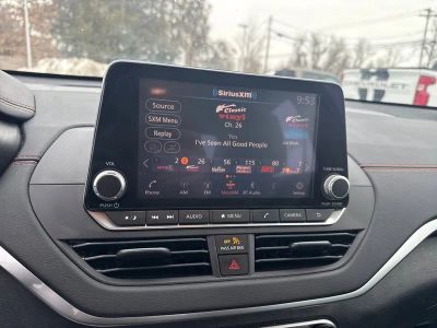 2022 Nissan Altima 2.5 SR - Photo 29