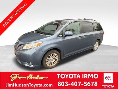 2017 Toyota Sienna XLE - Photo 1