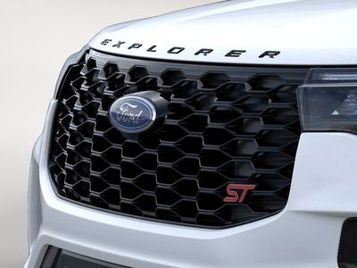 2026 Ford Explorer — photo 11 view