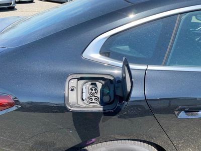 2026 BMW i4 - Photo 14