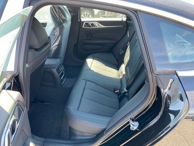 2026 BMW i4 - Photo 7