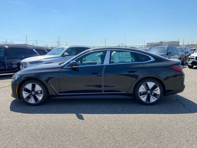 2026 BMW i4 - Photo 4