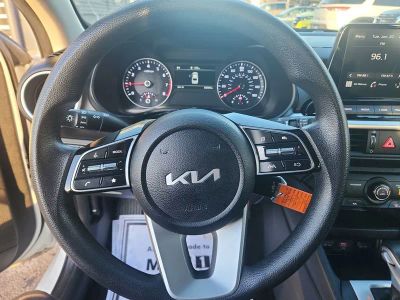 2023 Kia Forte LXS - Photo 16