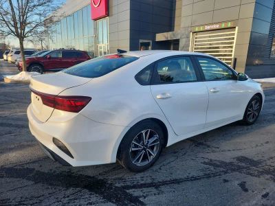 2023 Kia Forte LXS - Photo 5