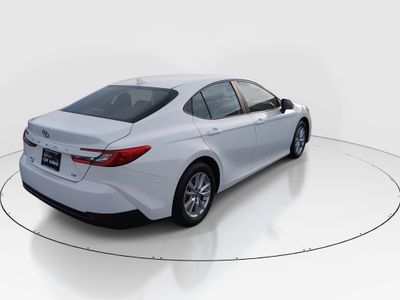 2025 Toyota Camry — photo 7 view