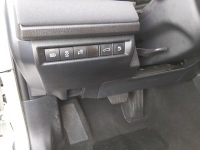 2025 Toyota Camry — photo 13 view