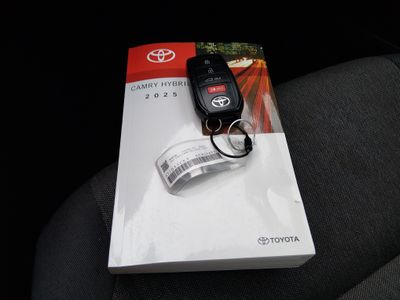 2025 Toyota Camry — photo 15 view