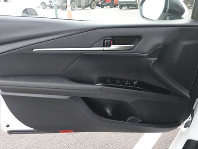 2025 Toyota Camry — photo 21 view