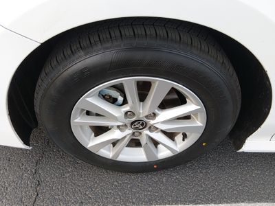 2025 Toyota Camry — photo 10 view