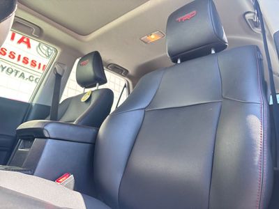 2020 Toyota 4Runner - Photo 9