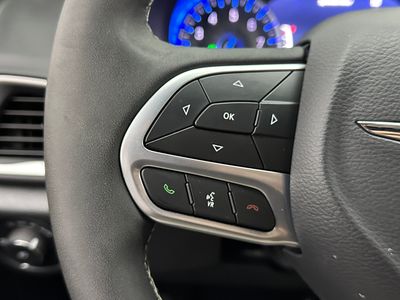 2025 Chrysler Pacifica - Photo 18