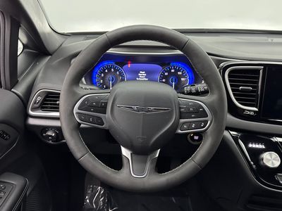 2025 Chrysler Pacifica - Photo 26