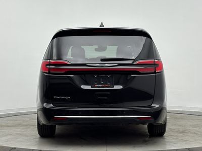 2025 Chrysler Pacifica - Photo 6