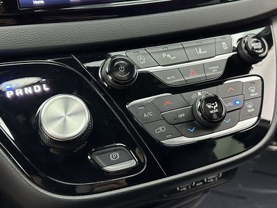 2025 Chrysler Pacifica - Photo 16