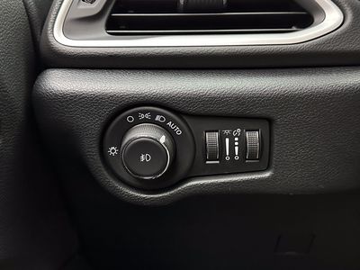 2025 Chrysler Pacifica - Photo 20