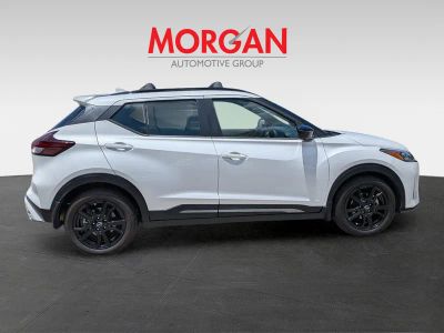 2022 Nissan Kicks — rear three-quarter view