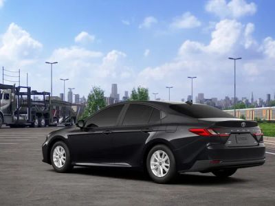 2026 Toyota Camry - Photo 8