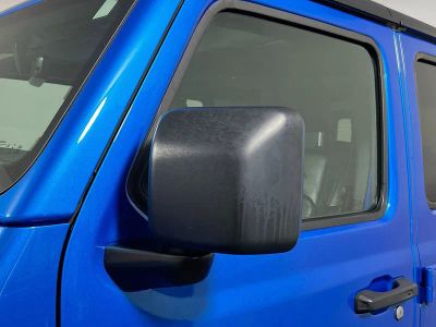 2022 Jeep Wrangler — photo 10 view