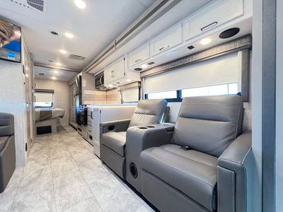 2025 Thor Motor Coach WINDSPORT - Photo 6