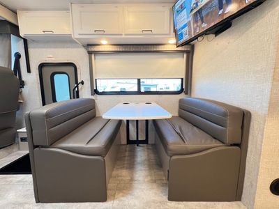 2025 Thor Motor Coach WINDSPORT - Photo 14