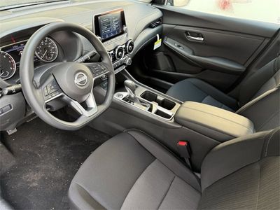 2025 Nissan Sentra - Photo 4