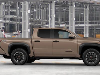 2026 Toyota Tacoma i-FORCE MAX - Photo 15